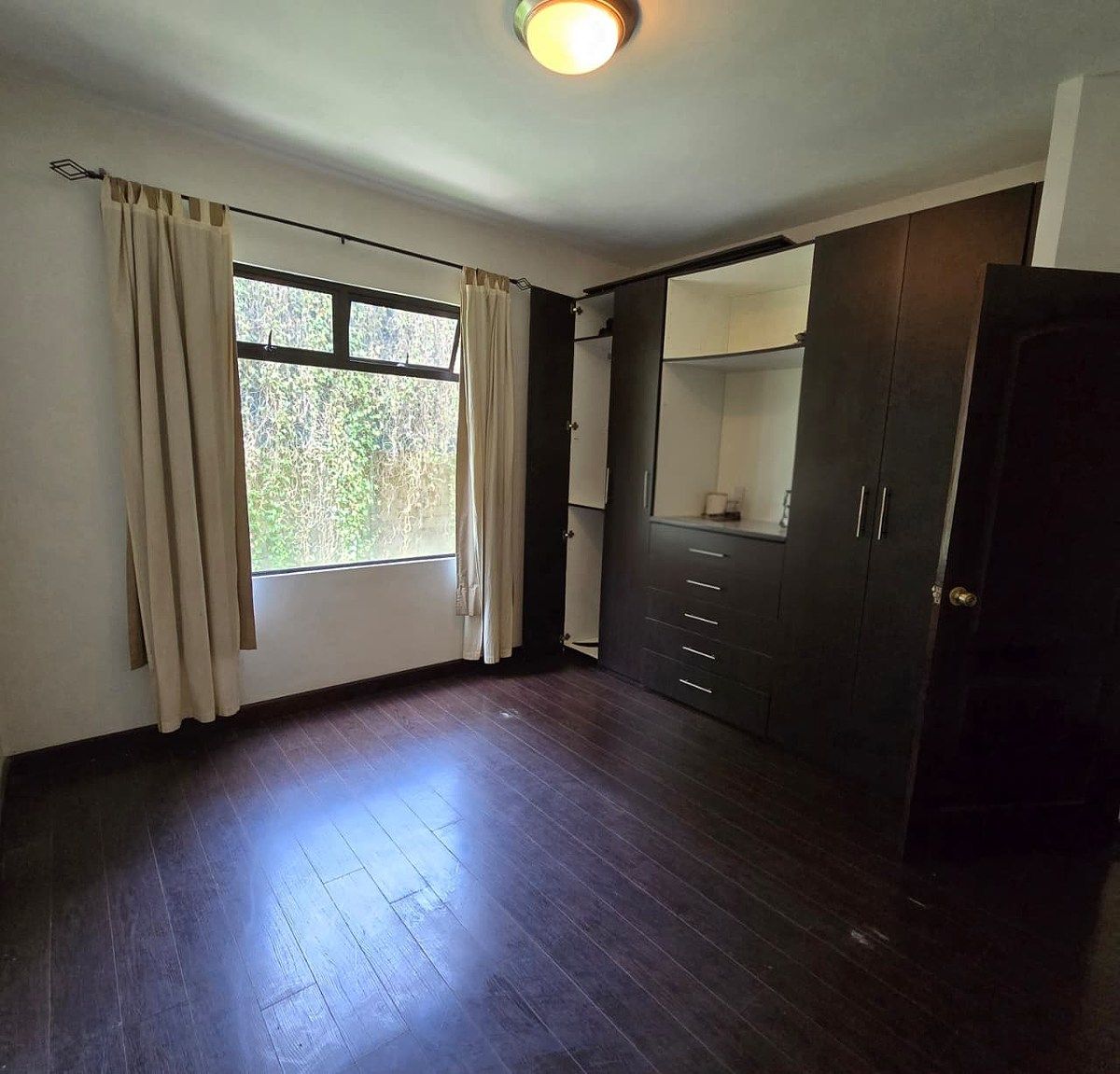 dormitorio principal, foto 9 de 16