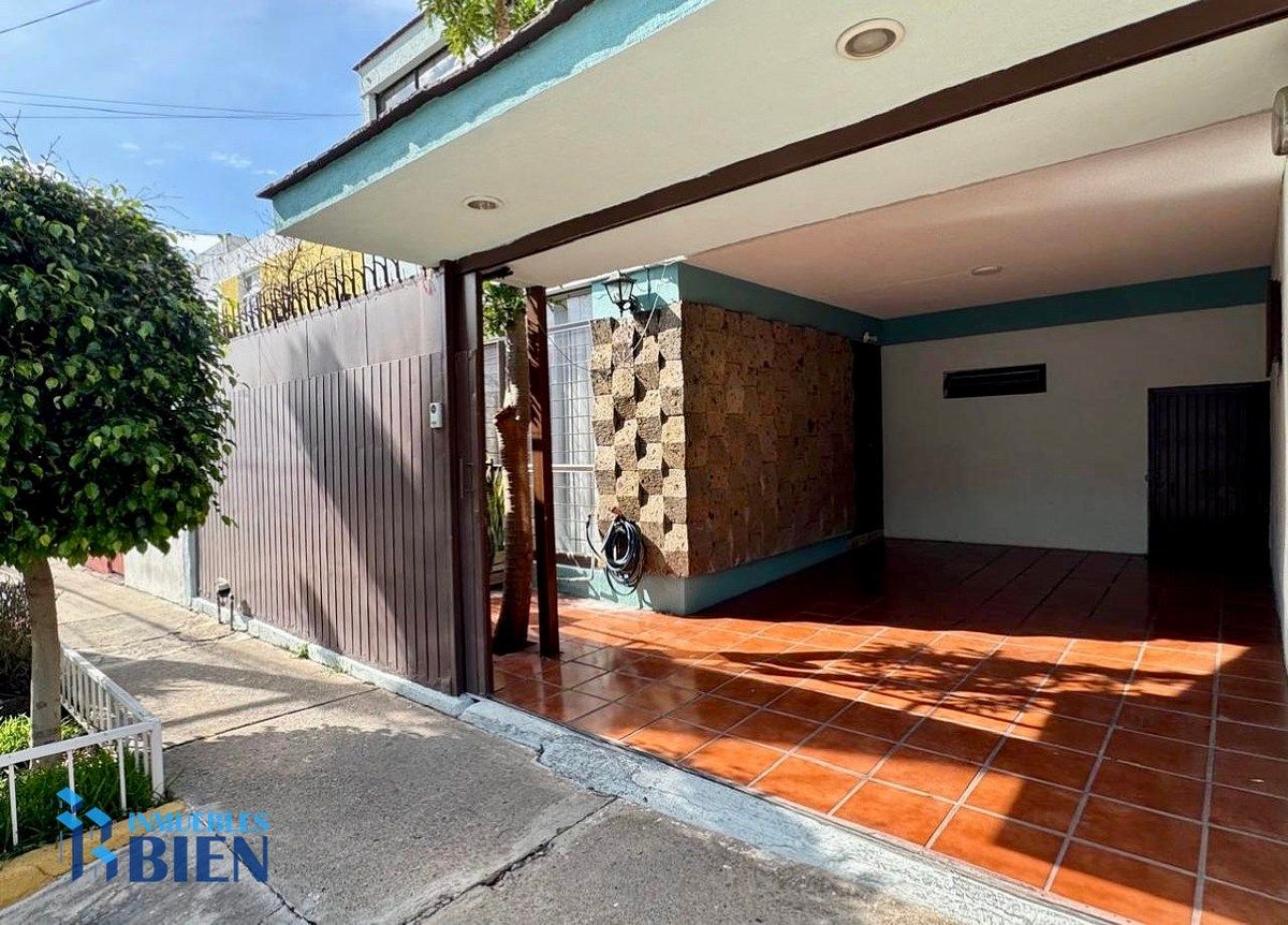Casa con uso de suelo en Jardines del Country, Guadalajara, foto 4 de 27