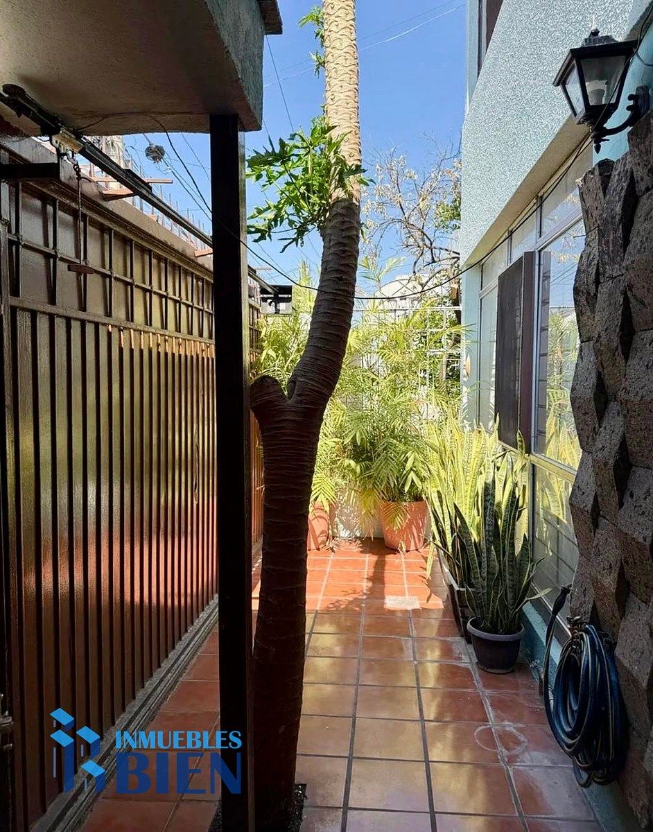 Casa con uso de suelo en Jardines del Country, Guadalajara, foto 8 de 27