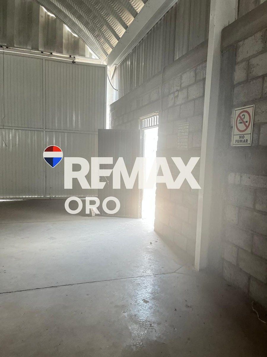 Industrial Warehouse in Epigmenio González, Pedro Escobedo, photo 9 of 14