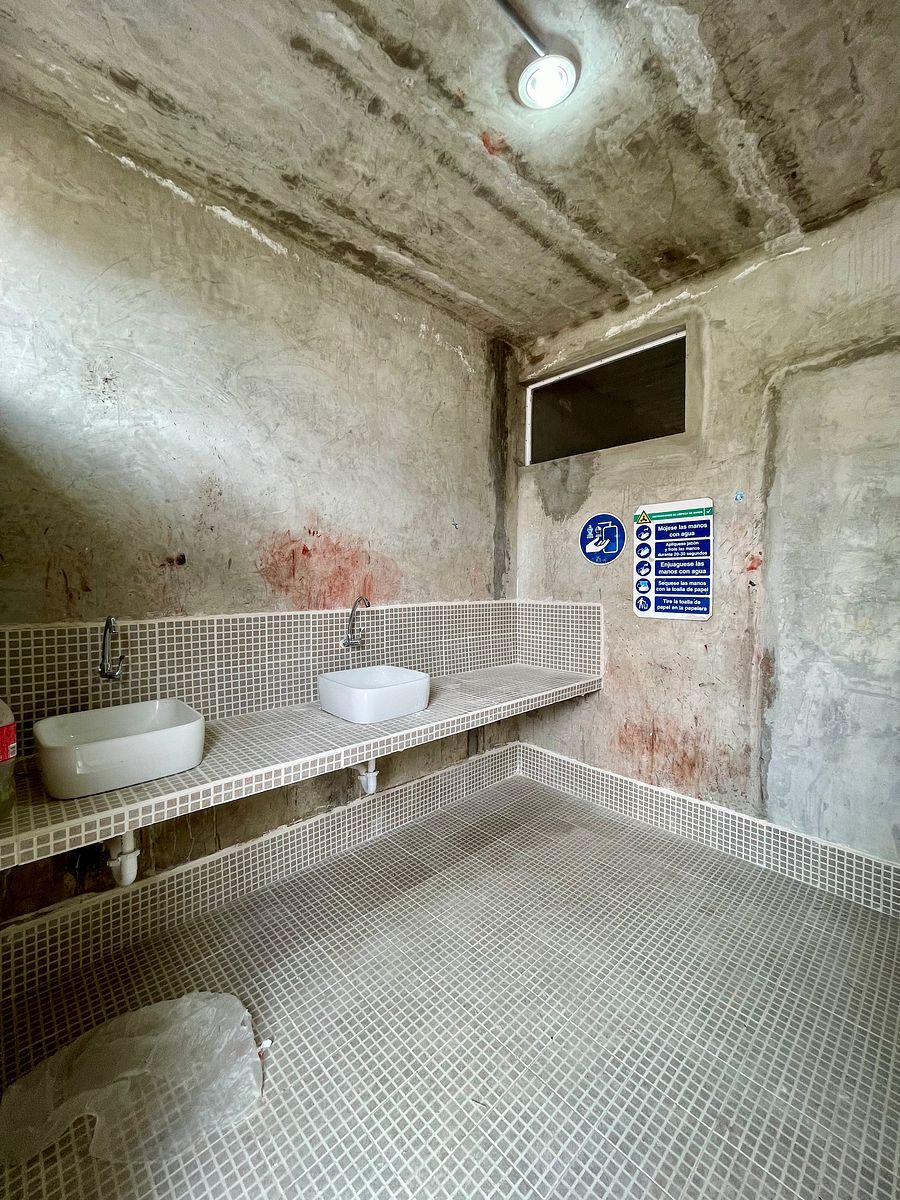 Baños, photo 6 of 9