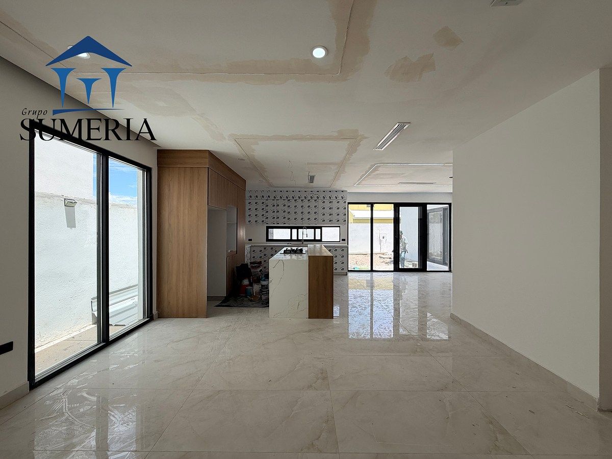 Casa en Residencial los Leones, Aldama, foto 2 de 21
