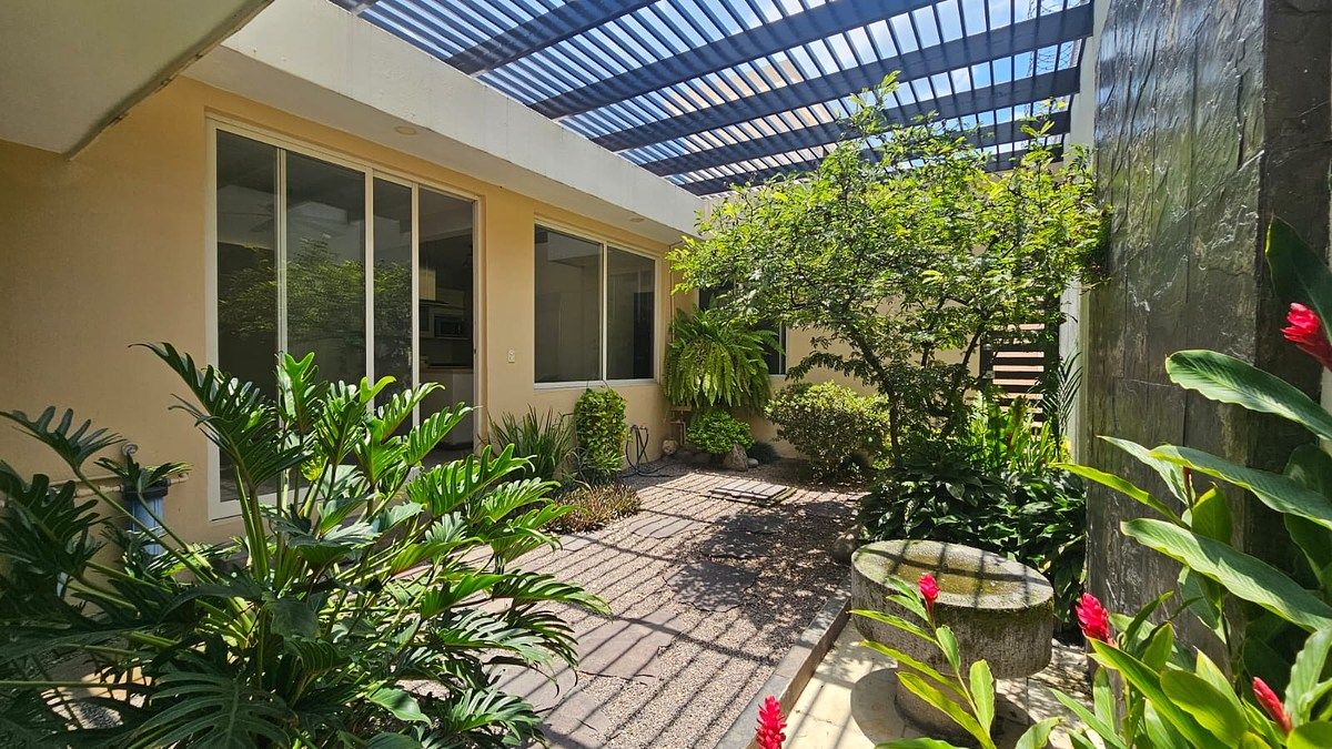 CASA DE UN SOLO PISO EN VENTA, VERSALLES SUR, TEPIC, NAYARIT, photo 1 of 16