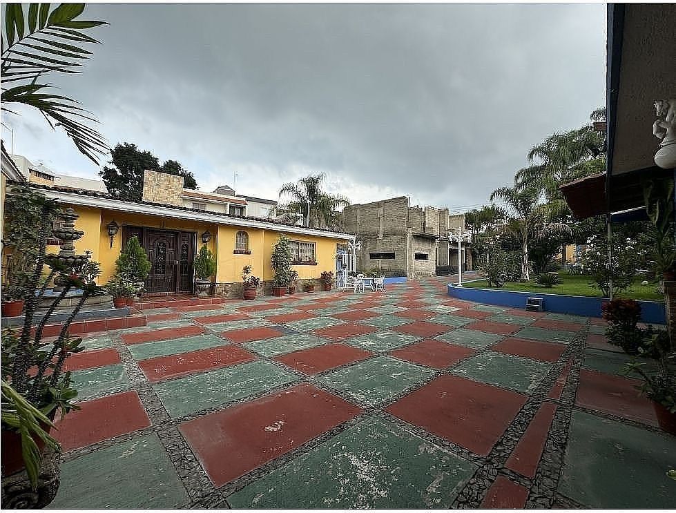 Amplia Casa con terraza en venta, foto 1 de 29