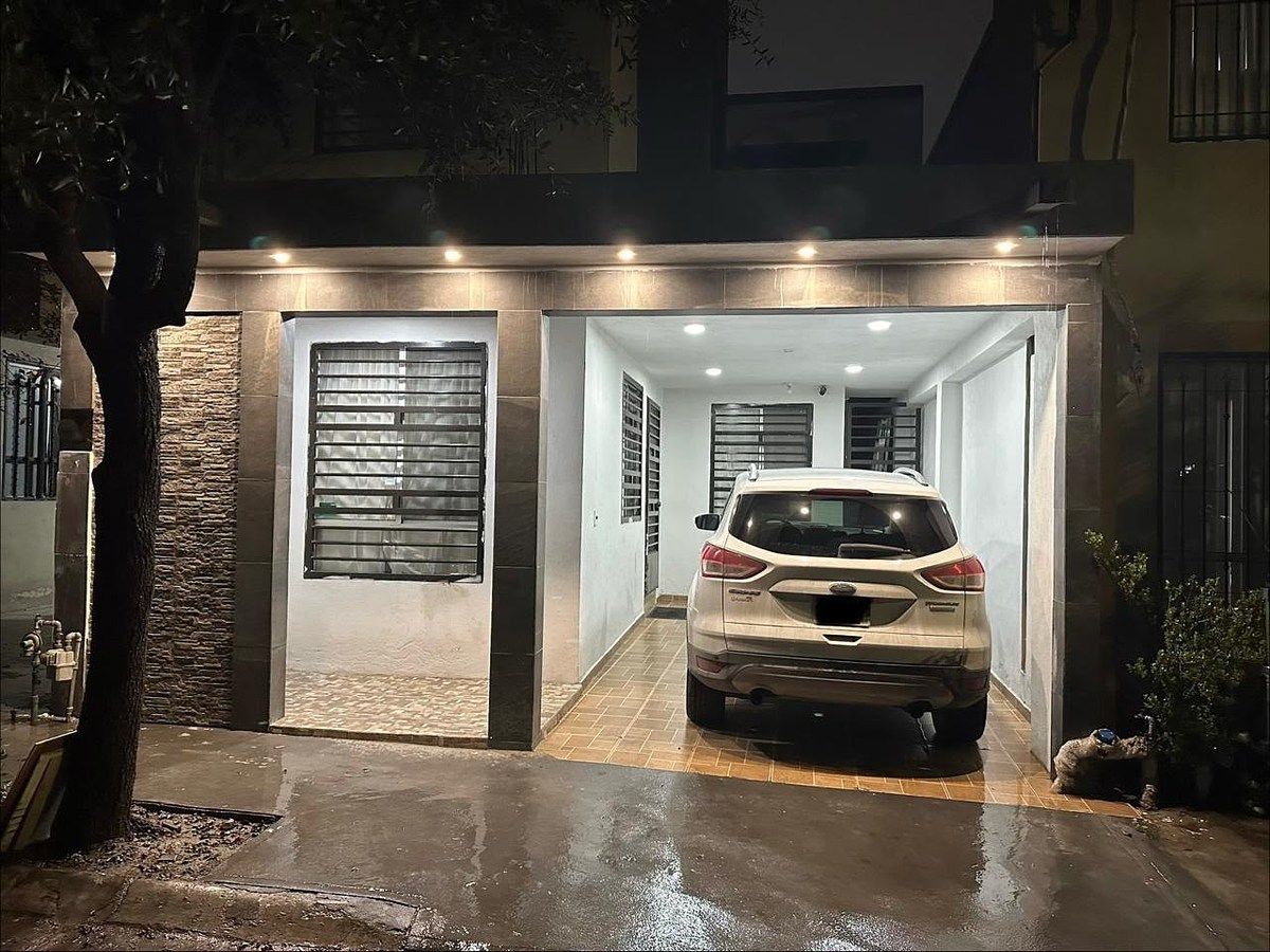 House in Santaluz, General Escobedo, photo 2 of 16