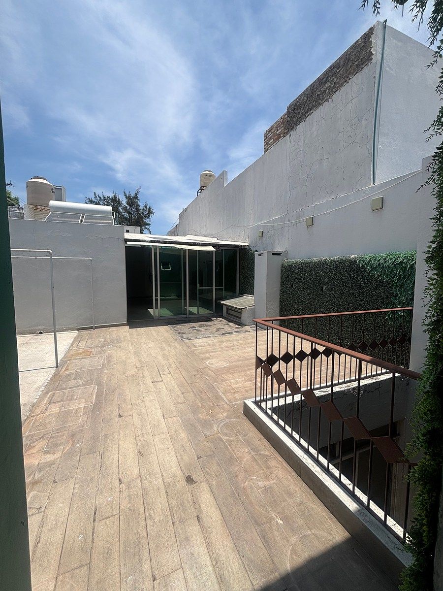 House with Commercial Use in Chapalita, Guadalajara, photo 9 of 27
