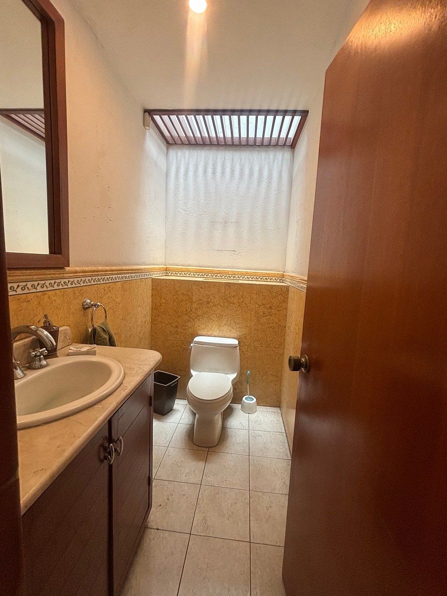 House with Commercial Use in Chapalita, Guadalajara, photo 19 of 27