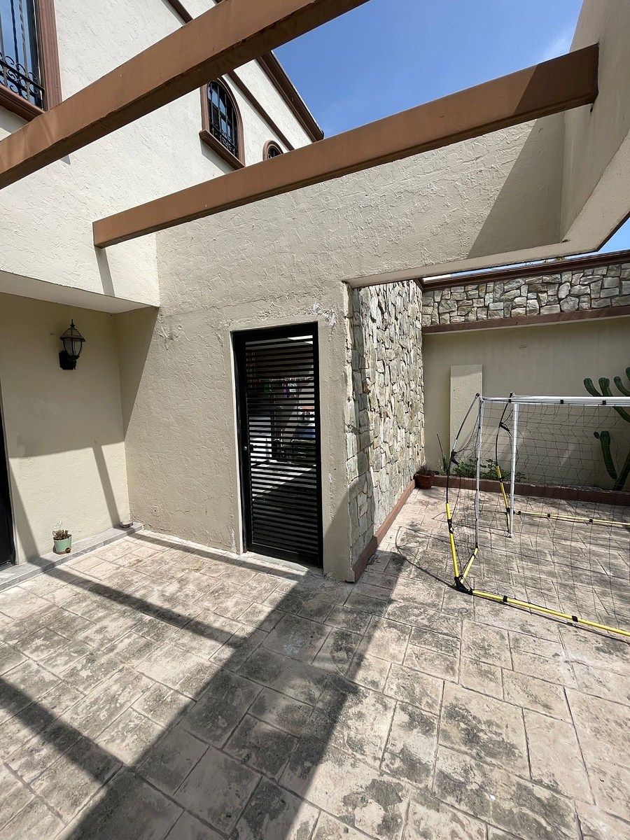 Casa en Contry la Silla, Guadalupe, foto 3 de 12