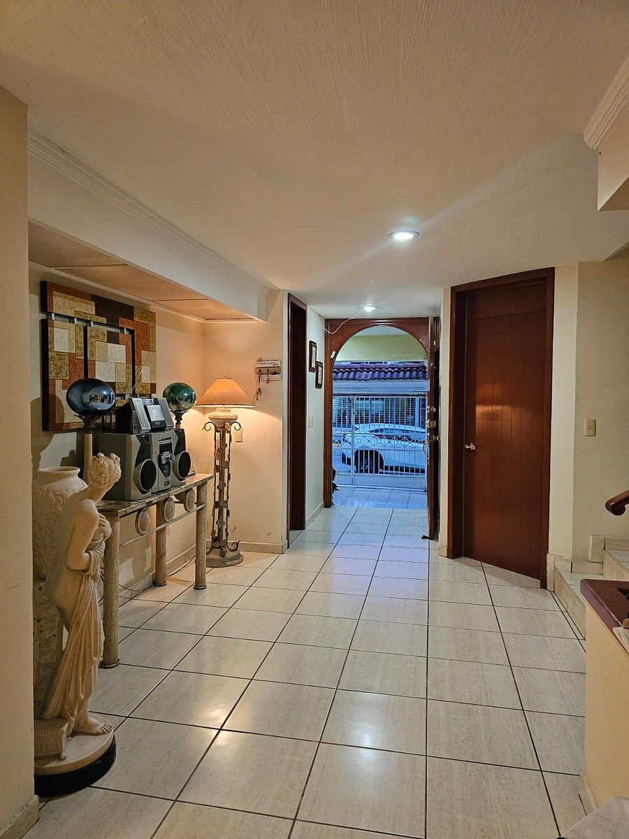 Casa en Bugambilias, Zapopan, foto 3 de 23