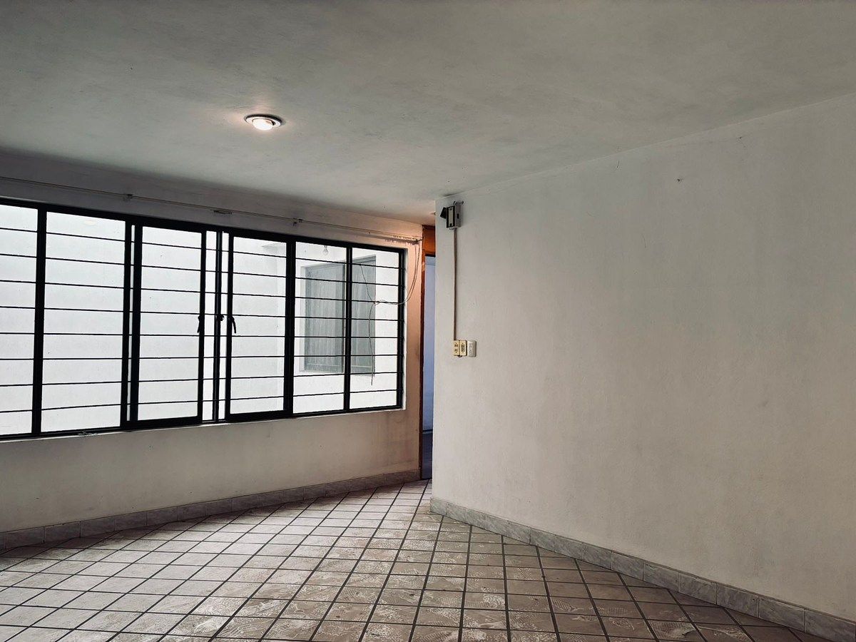 Casa en Metropolitana Tercera Sección, Nezahualcóyotl, foto 2 de 24