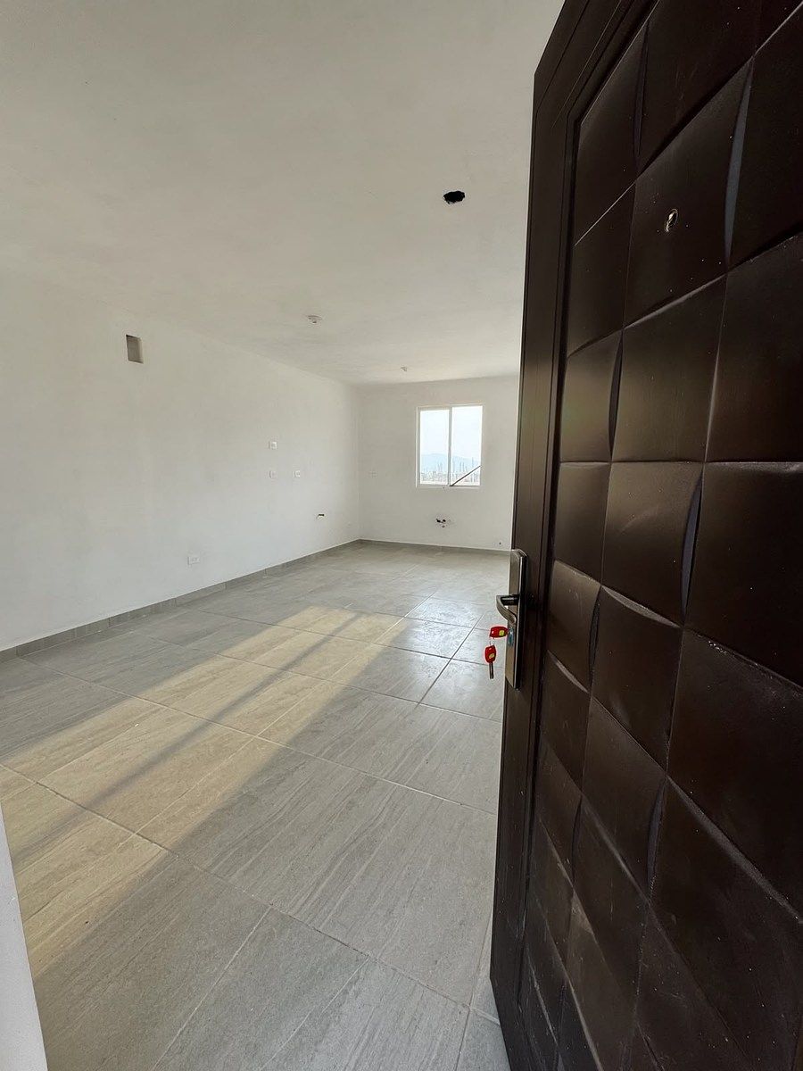 Casa em Hacienda del Fraile, García, foto 2 de 8