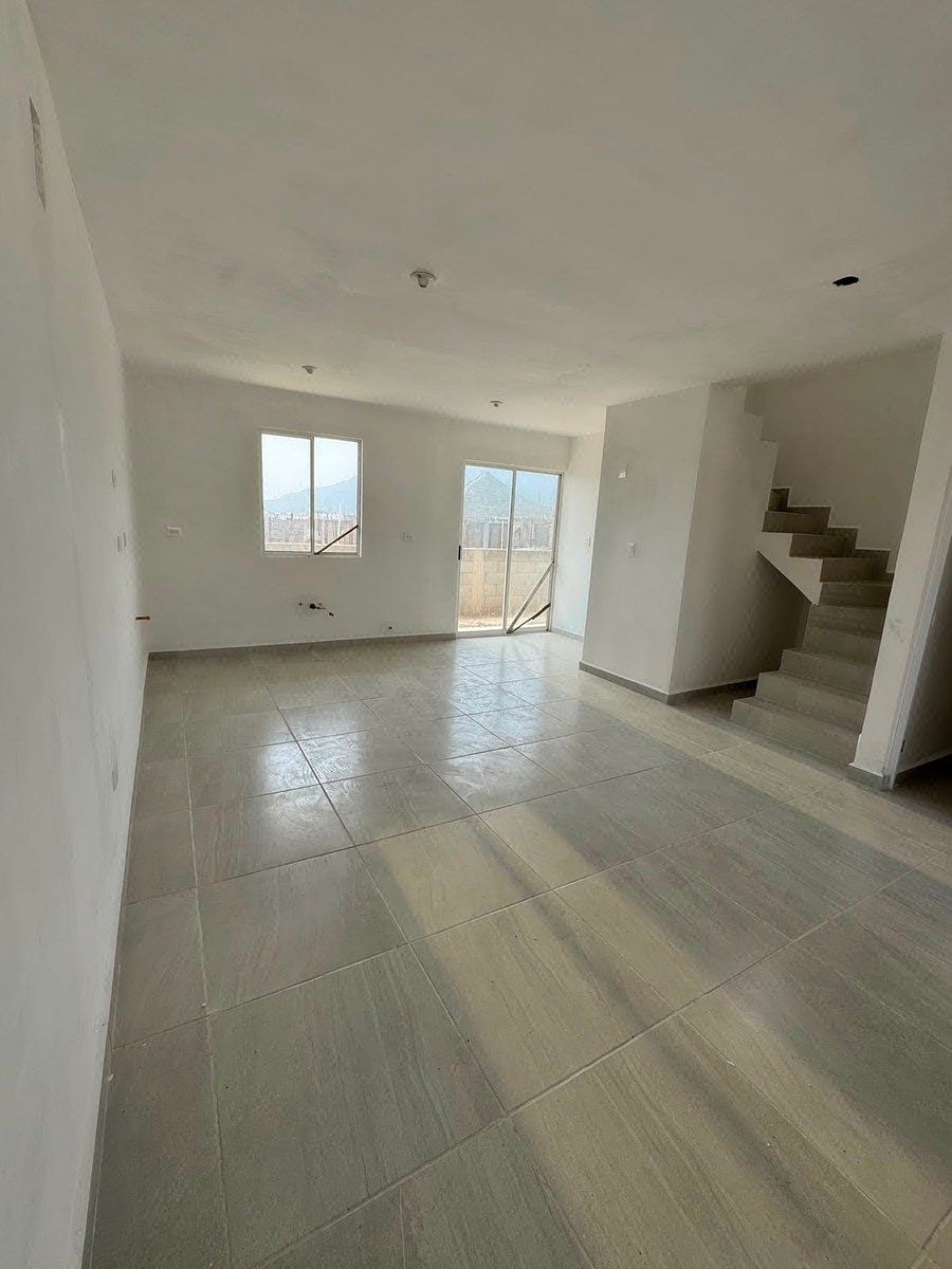 Casa em Hacienda del Fraile, García, foto 3 de 8