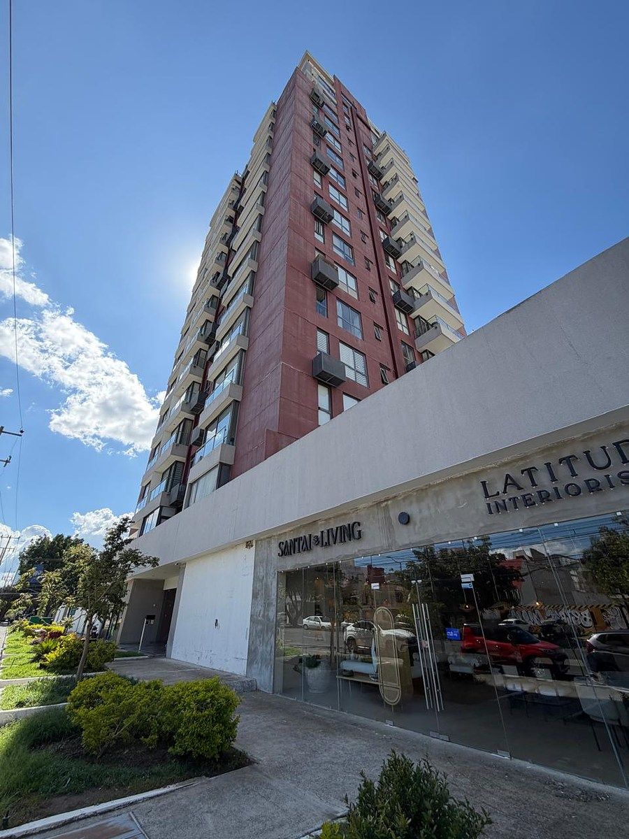 OFICINA EN VENTA EN ARCOS VALLARTA, foto 1 de 15