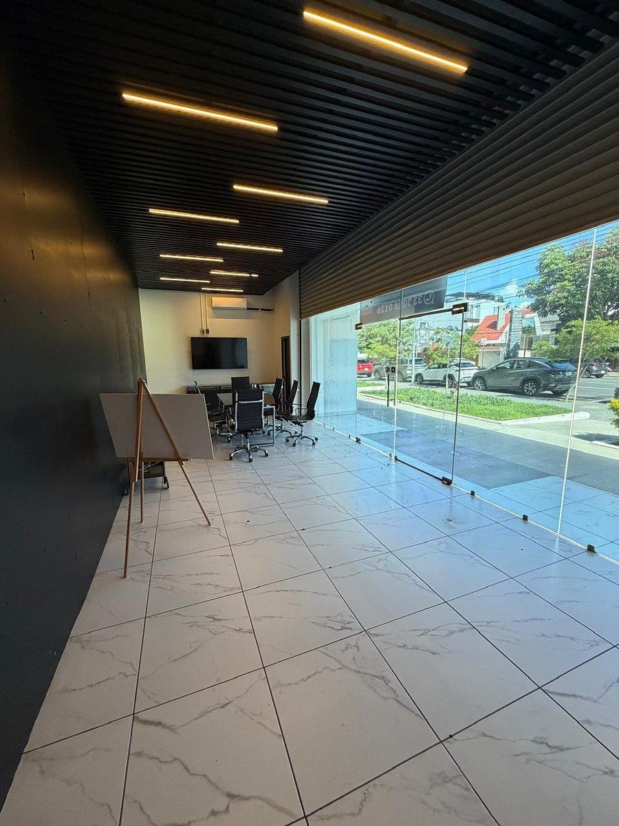 OFICINA EN VENTA EN ARCOS VALLARTA - foto 4