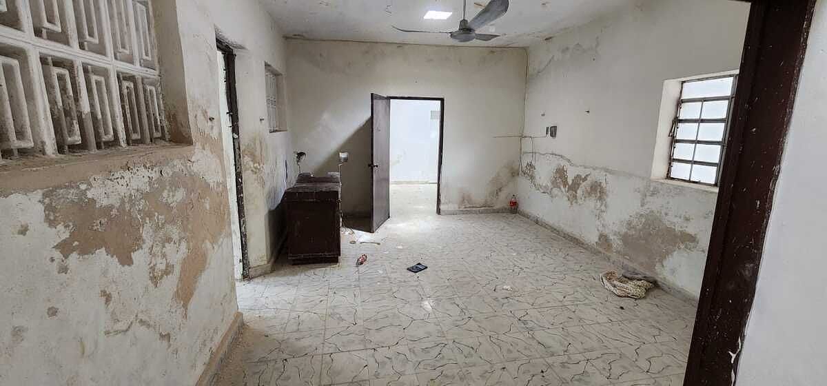 CASA EN VENTA EN MÉRIDA, ITZIMNÁ, PARA PROYECTO DE REMODELACIÓN Y RESTAURACIÓN - foto 4