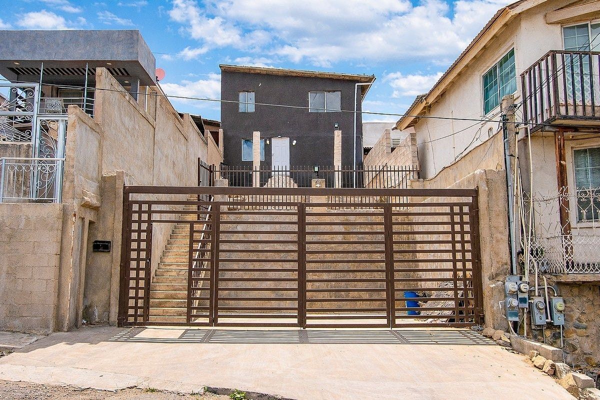Se vende casa en La Postal de 3 recámaras