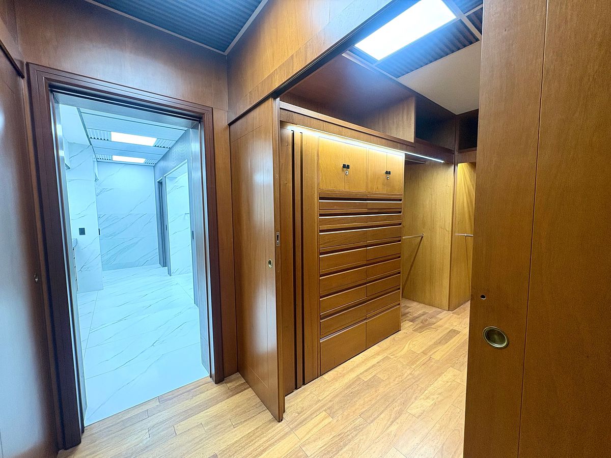 Vestidor recámara principal, photo 18 of 48