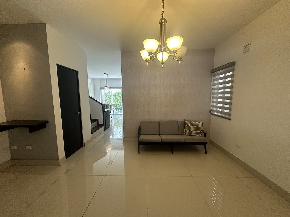 House in Puerta de Hierro, Monterrey, photo 2 of 12