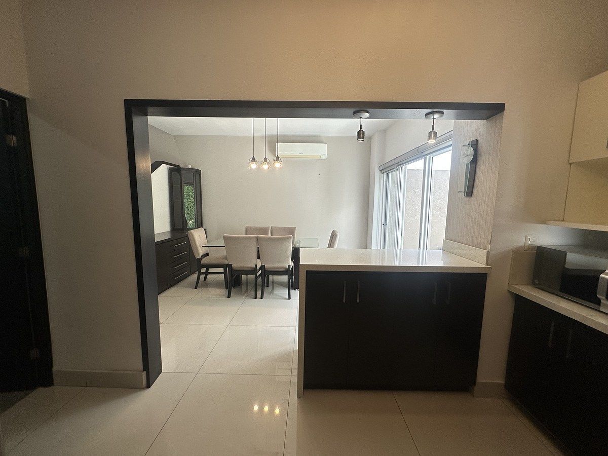 House in Puerta de Hierro, Monterrey, photo 5 of 12