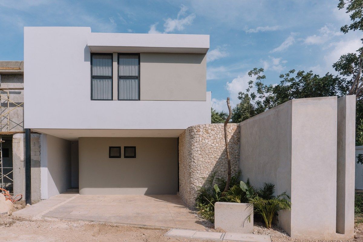 Casa en Venta en Privada, Conkal | 3 Recámaras, Piscina y Paneles Solar, foto 1 de 27