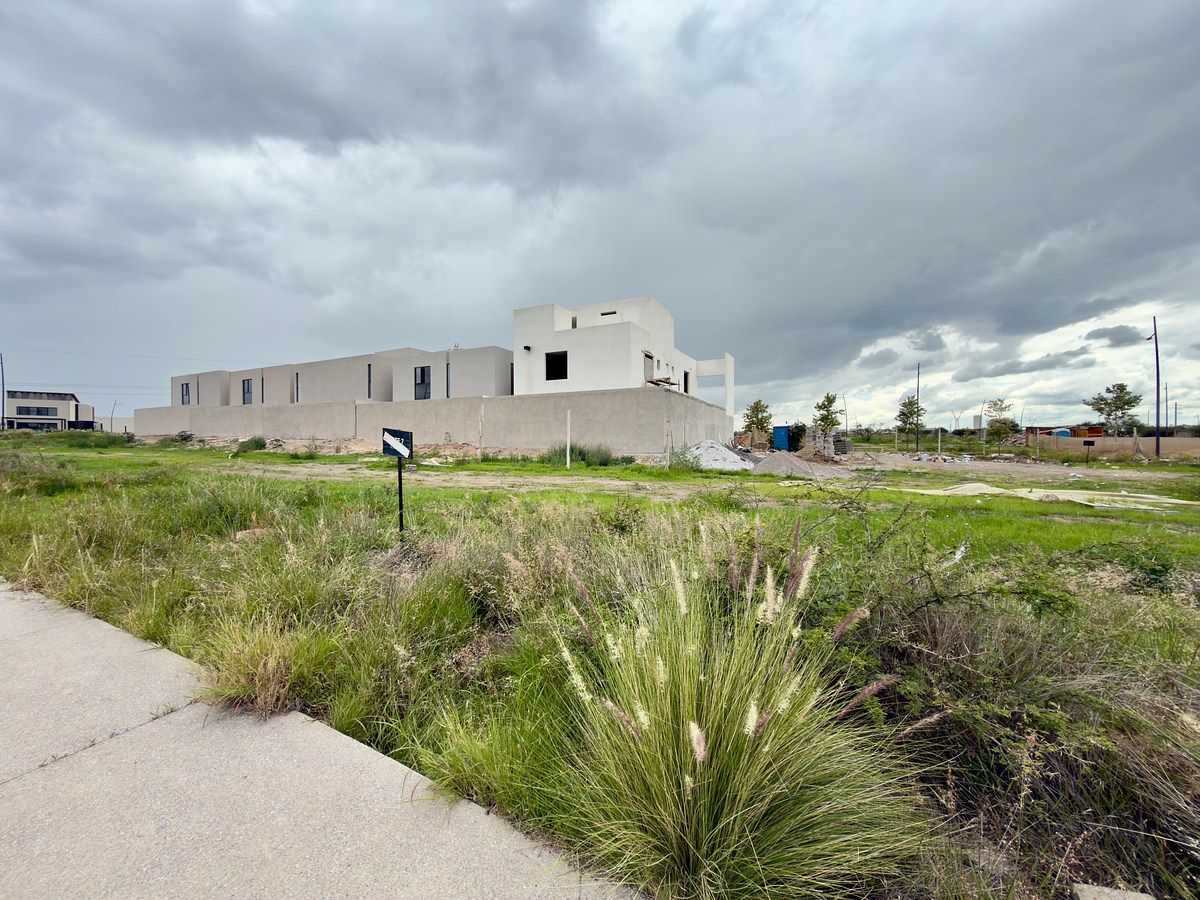Lot in Lomas del Campanario, Querétaro, photo 6 of 13