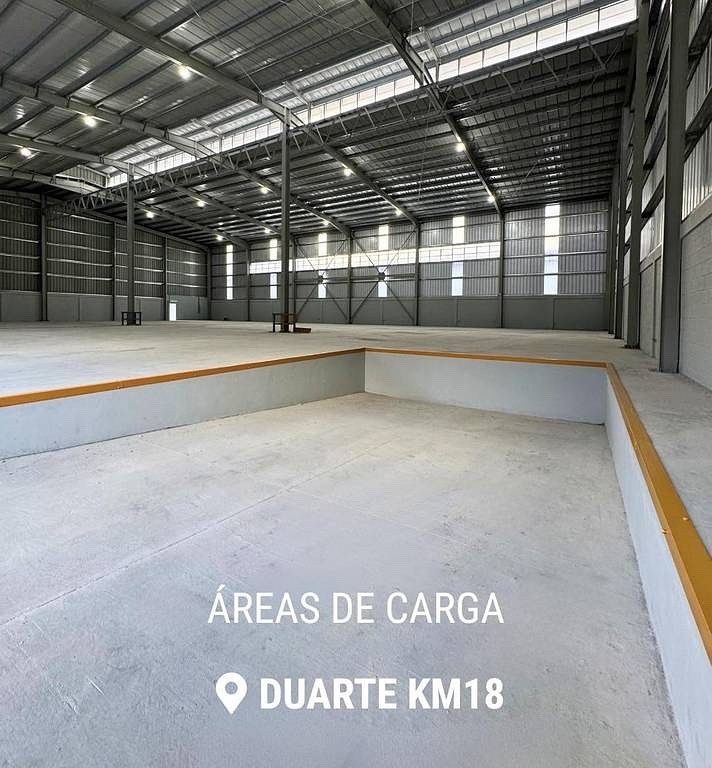 Nave en La Autopista Duarte, Santo Domingo Oeste, foto 4 de 5