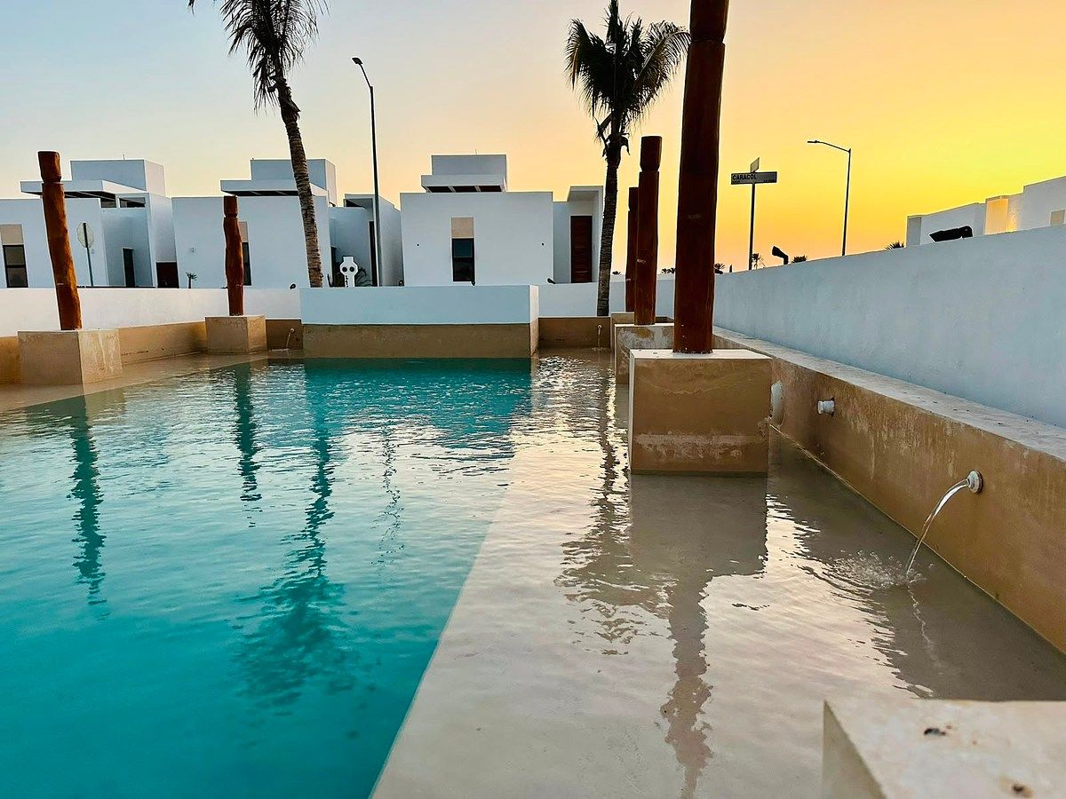Casa Amueblada en Renta en Chelem | Roof, Alberca Privada y a 2 Calles de la Pla, foto 1 de 20