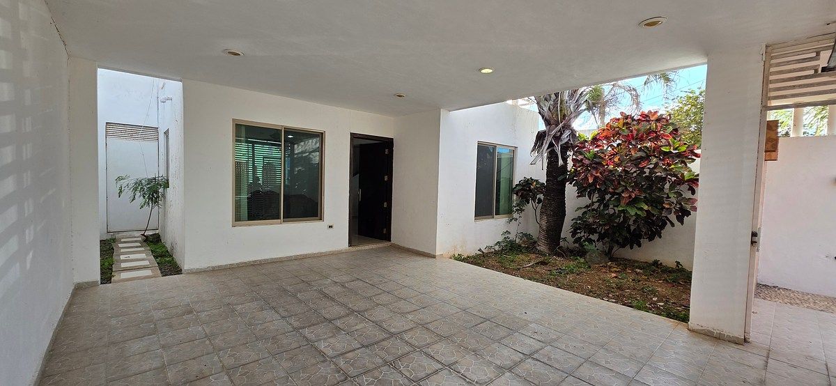 Casa Amueblada en Renta en Francisco de Montejo | 2 Recámaras y Cochera 2 autos, foto 1 de 12