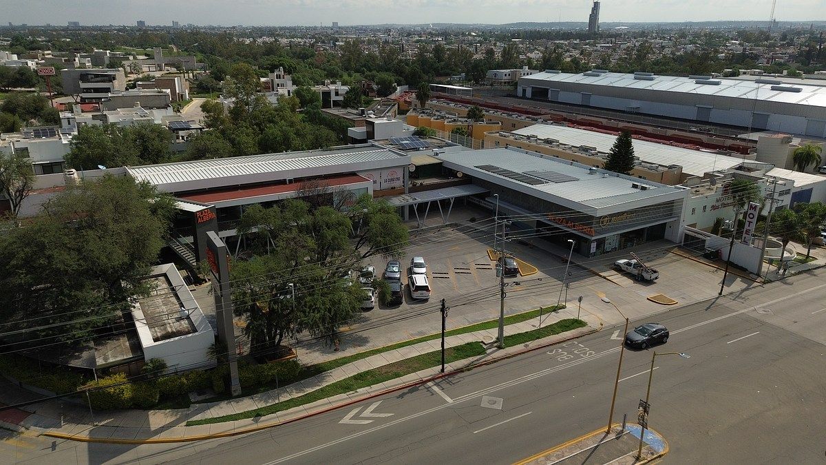 Shopping Mall Space in La Soledad, Aguascalientes, photo 3 of 14