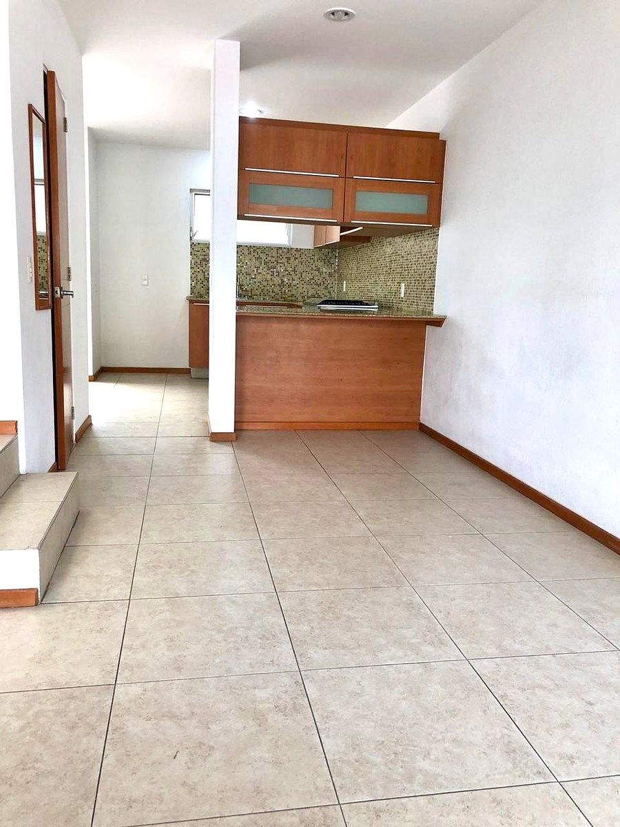 House in Gated Community in Parques del Bosque, Tlaquepaque, photo 4 of 23