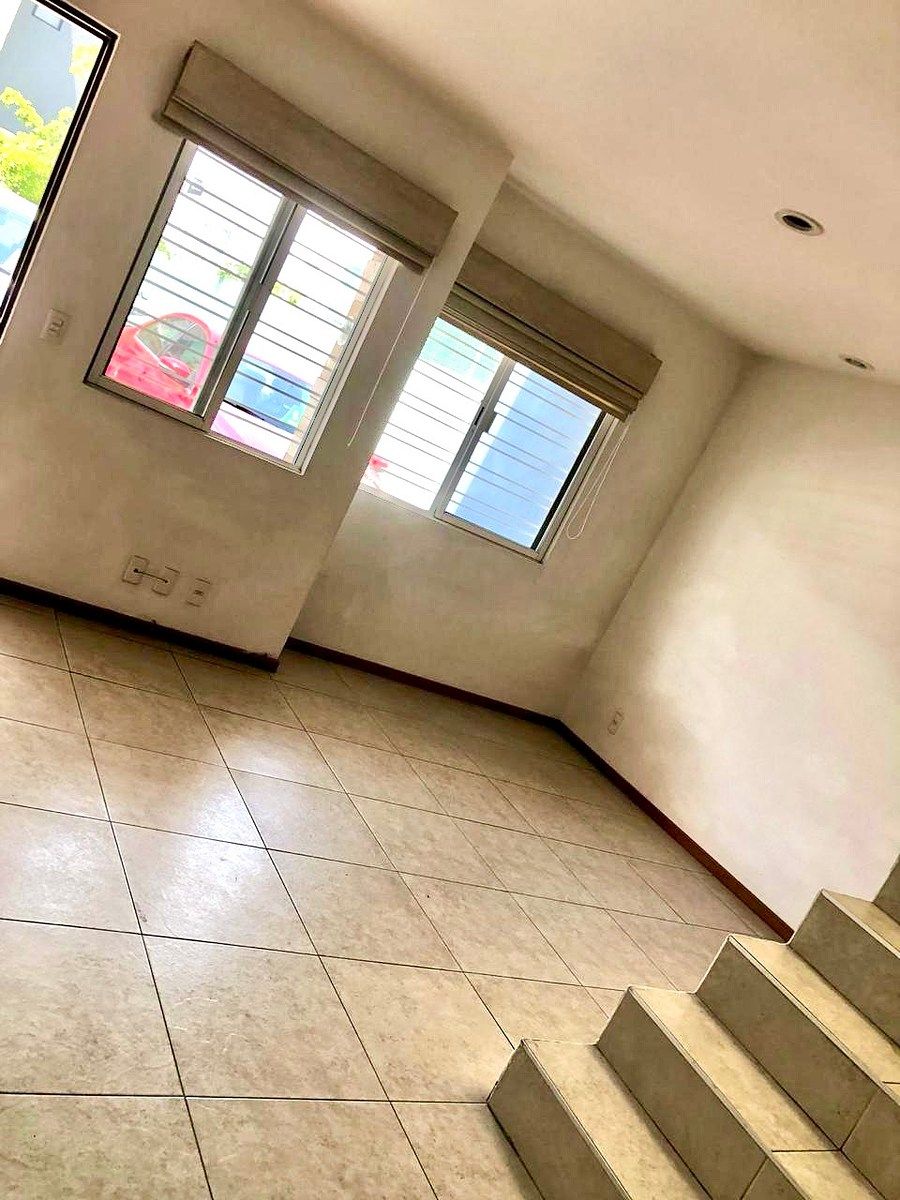 House in Gated Community in Parques del Bosque, Tlaquepaque, photo 21 of 23