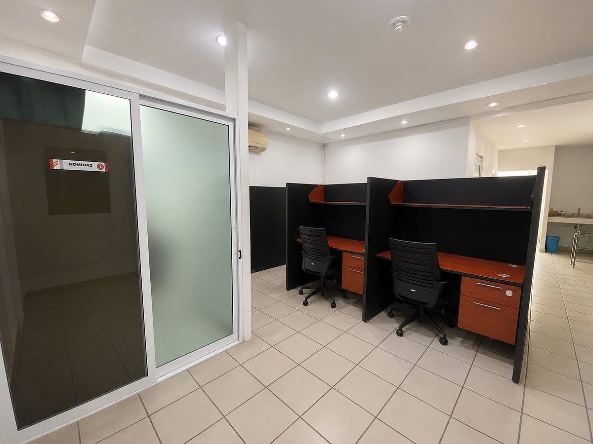 Commercial Storage Unit in Bivalbo, Carmen, photo 3 of 20