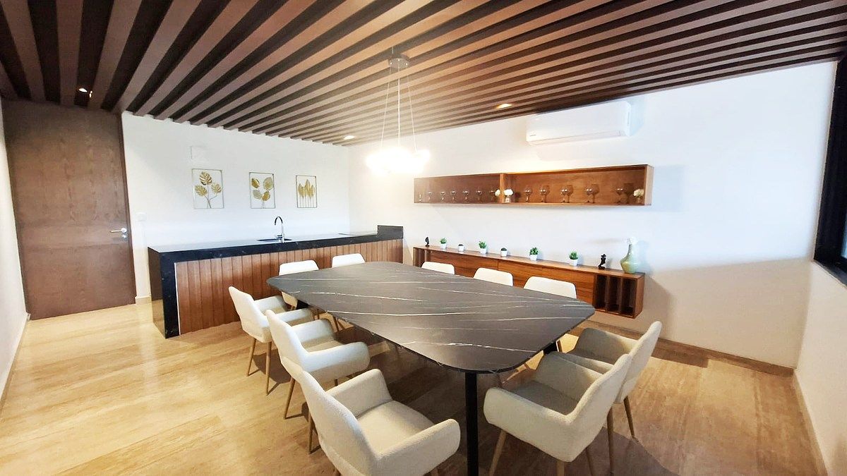 Sala de reuniones con barra de cocina, foto 13 de 15