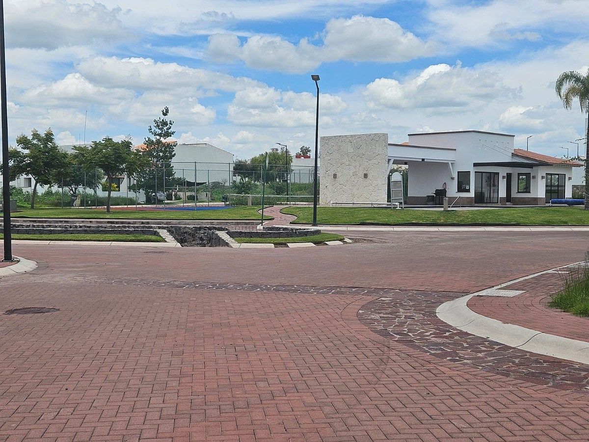 Lot in Ciudad Maderas Residencial Querétaro, El Marqués, photo 3 of 19