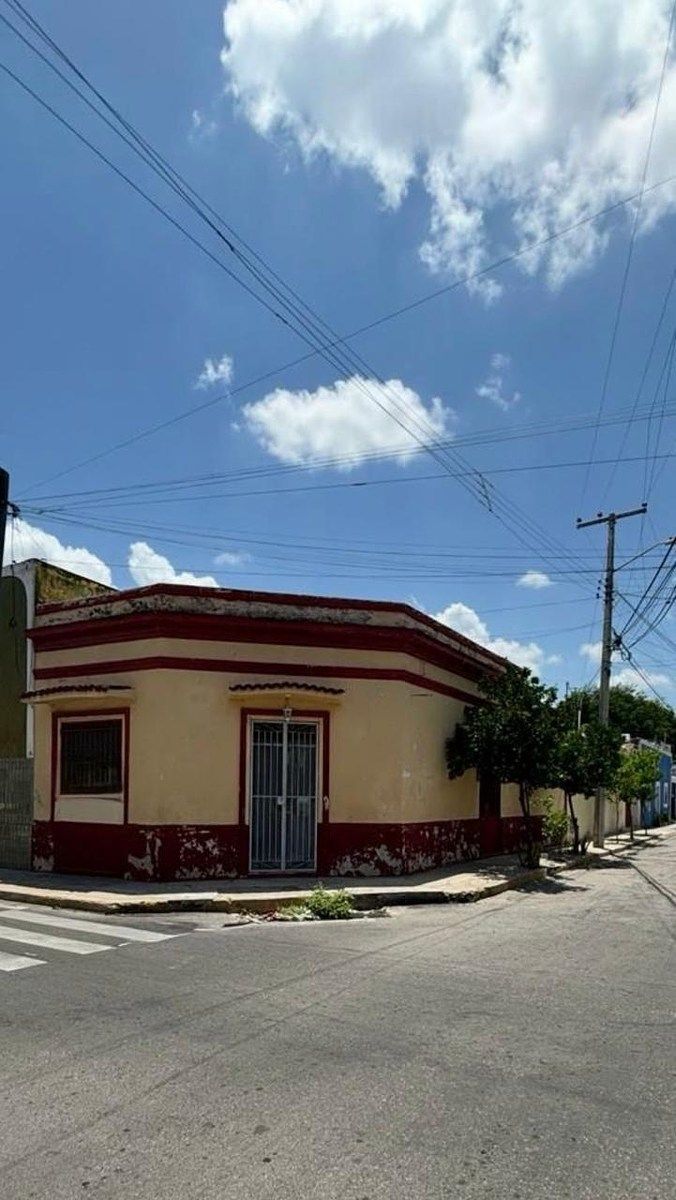 CASA PARA REMODELAR EN EL CENTRO DE MERIDA EN EL BARRIO DE SAN CRISTOBAL, foto 1 de 36