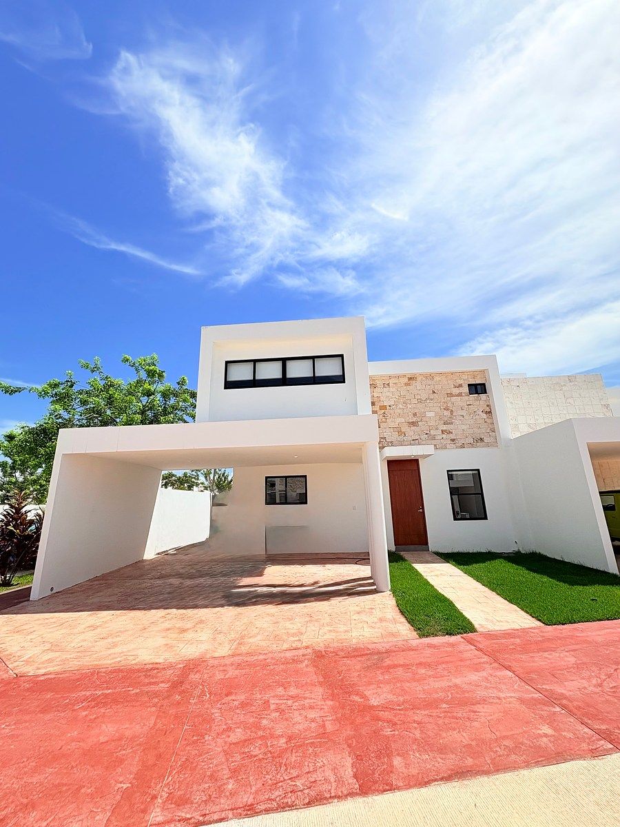 HOUSE FOR RENT IN MÉRIDA CHOLUL WITH PANELS, photo 1 of 30