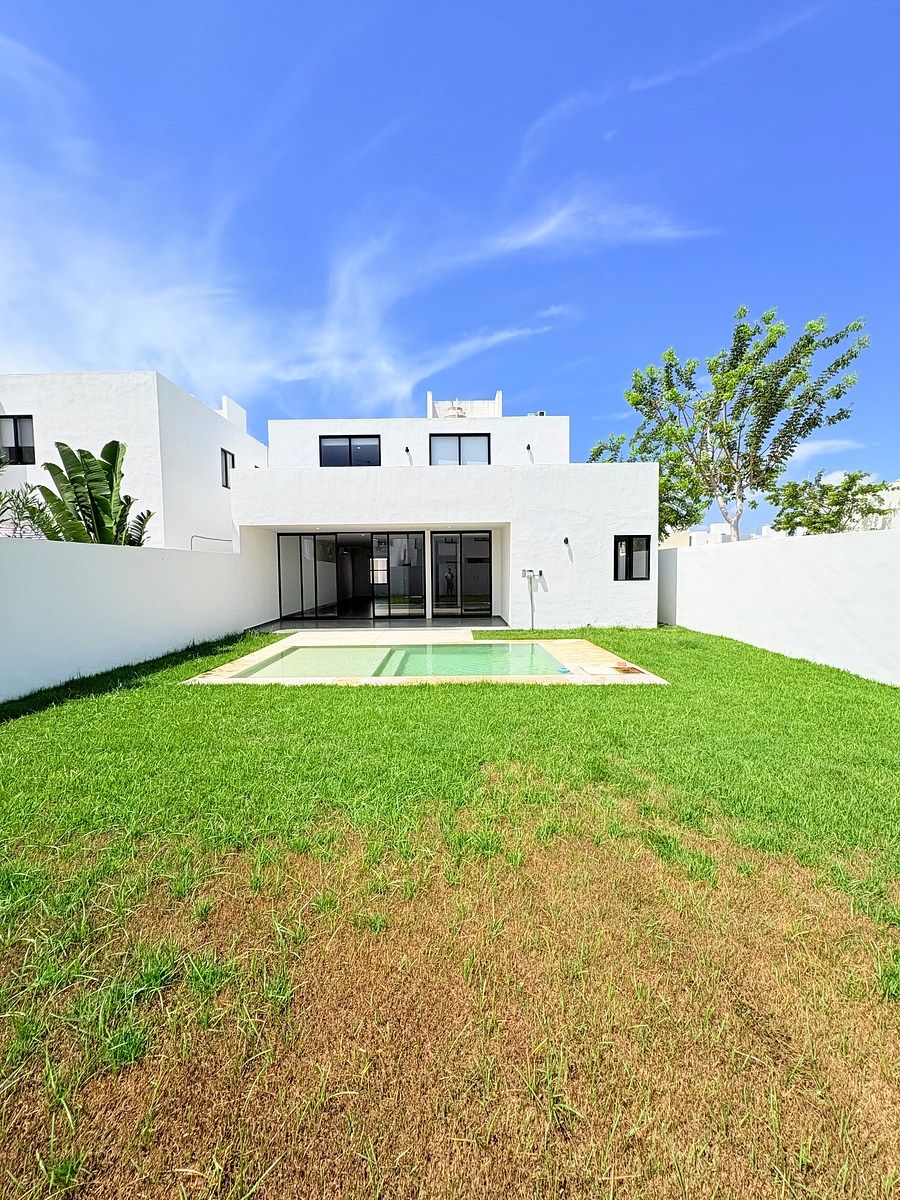 House in Gated Community in Cholul, Mérida, photo 2 of 30