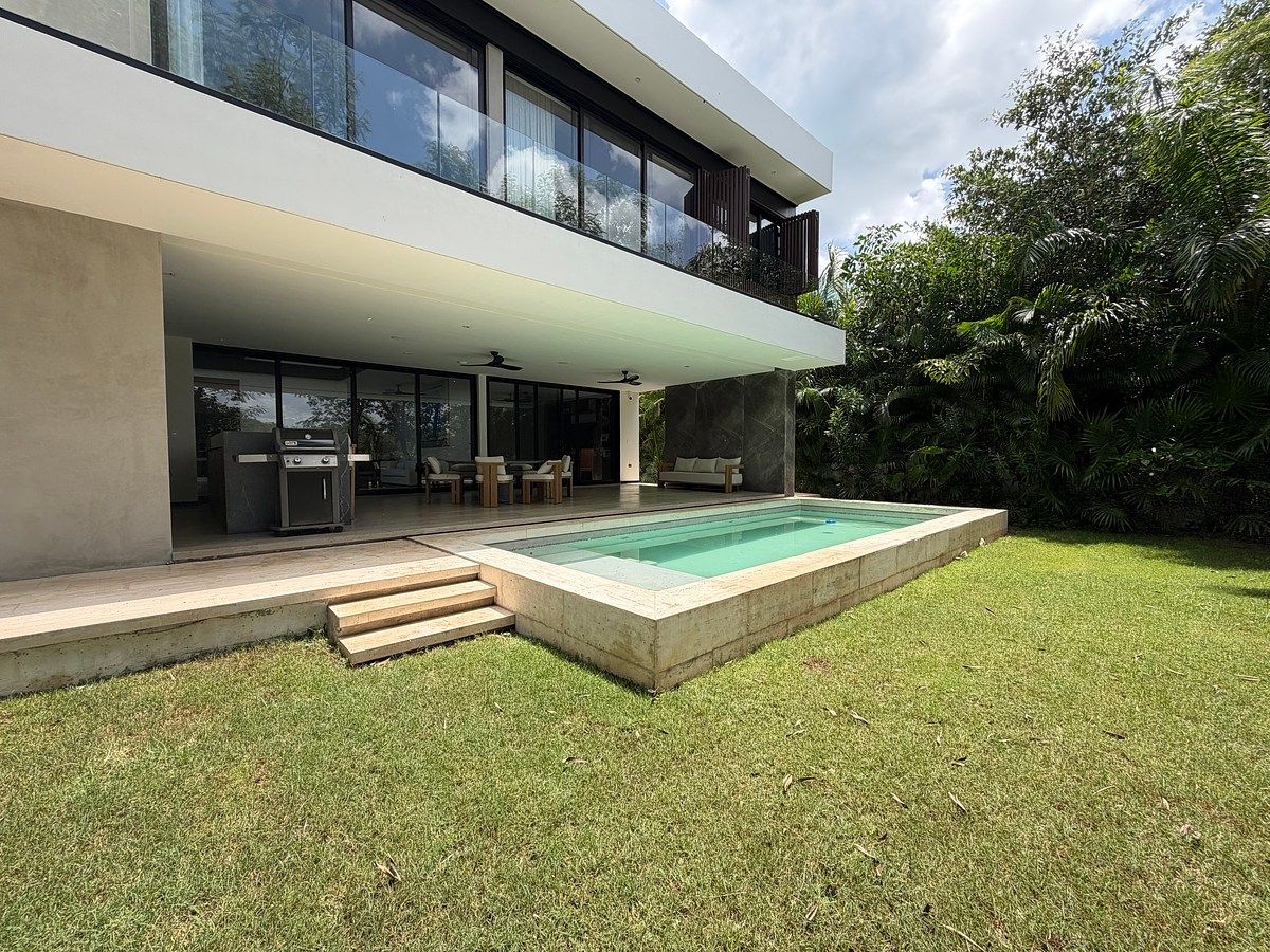 Casa en Yucatán Country Club, Mérida, foto 2 de 37