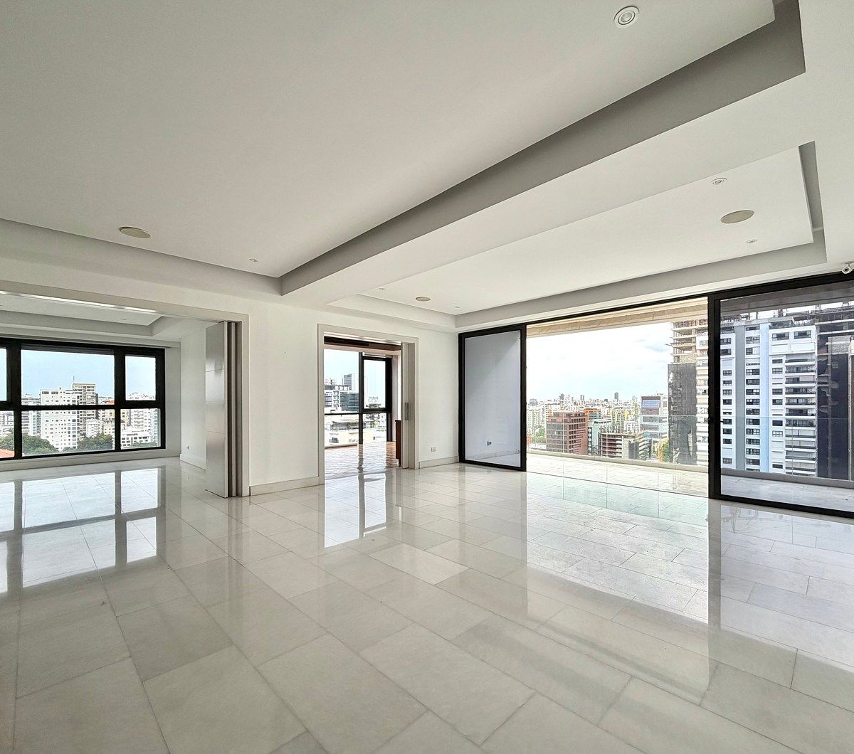 EXCLUSIVO APARTAMENTO EN VENTA O ALQUILER UBCADO EN EL SECTOR DE PIANTINI., foto 1 de 34