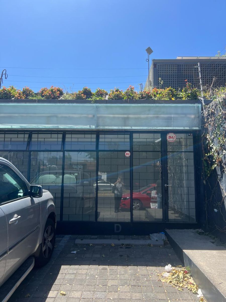 Local comercial en renta en Av. Lapislázulli, Resid. Victoria, Guadalajara Jal., foto 1 de 6