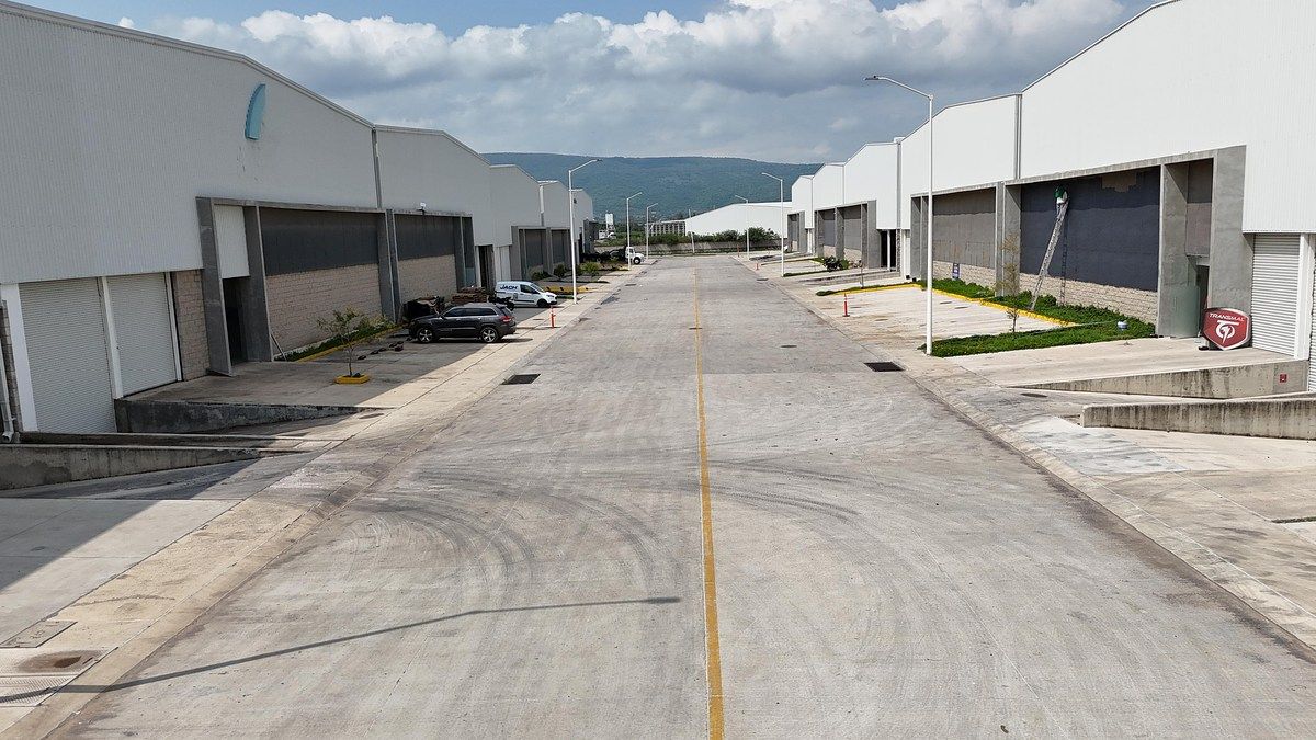 Prédio industrial em Valle de Santa Cruz, Tlajomulco de Zúñiga, foto 9 de 11