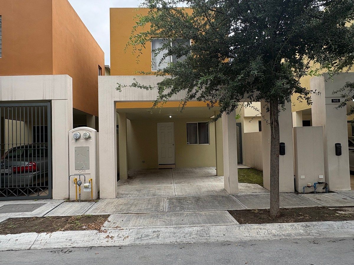CASA EN RENTA EN MITRAS PONIENTE SECTOR TOLEDO, foto 1 de 14