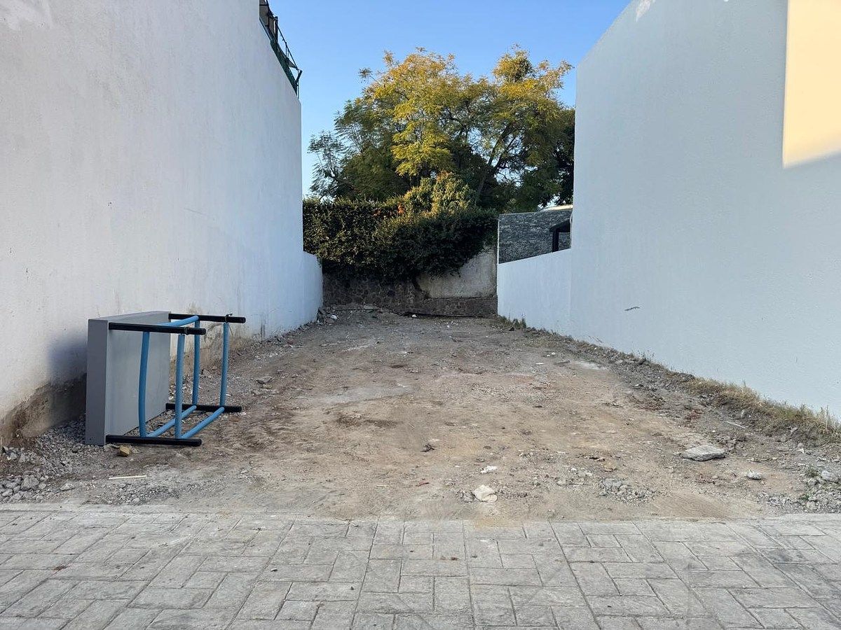 Terreno Plano en Fraccionamiento col. Jardines de Cuernavaca, foto 1 de 1