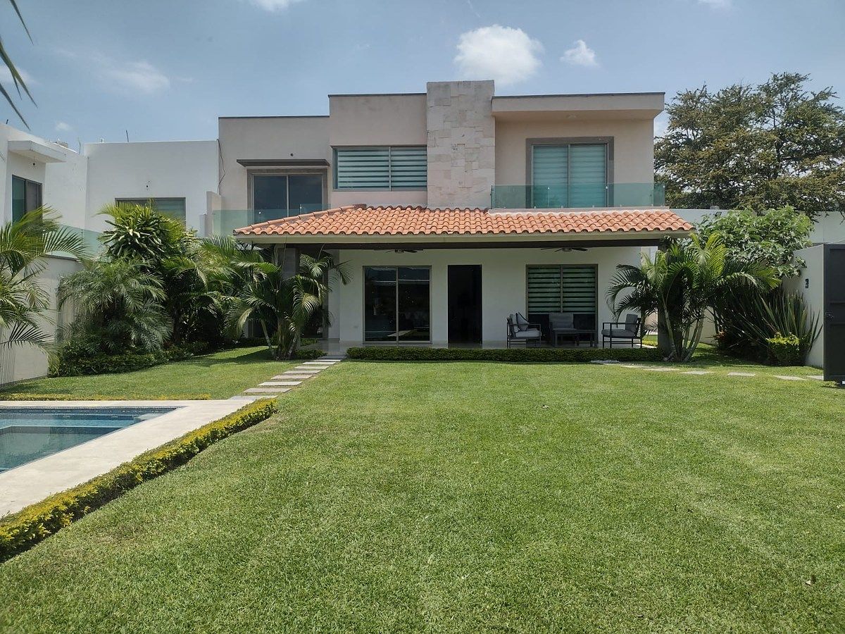 CASA EN VENTA EN RESIDENCIAL LAS HACIENDAS EN XOCHITEPEC
