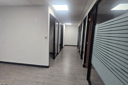 Oficina de 363m2 bosques de ciruelos