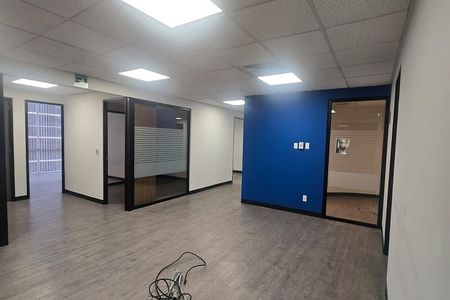 Oficina de 363m2 bosques de ciruelos