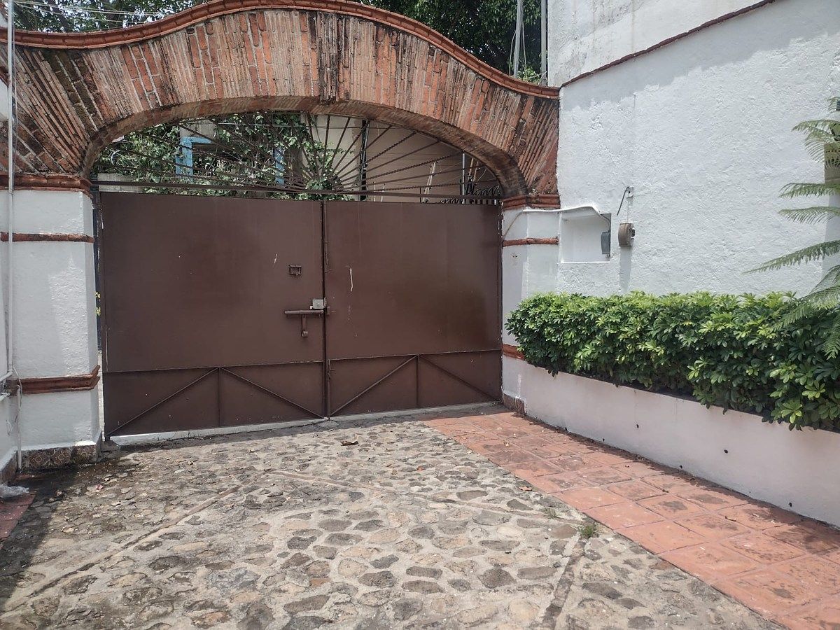 CASA EN VENTA EN JARDIN CHIPITLÁN, CUERNAVACA - foto 1
