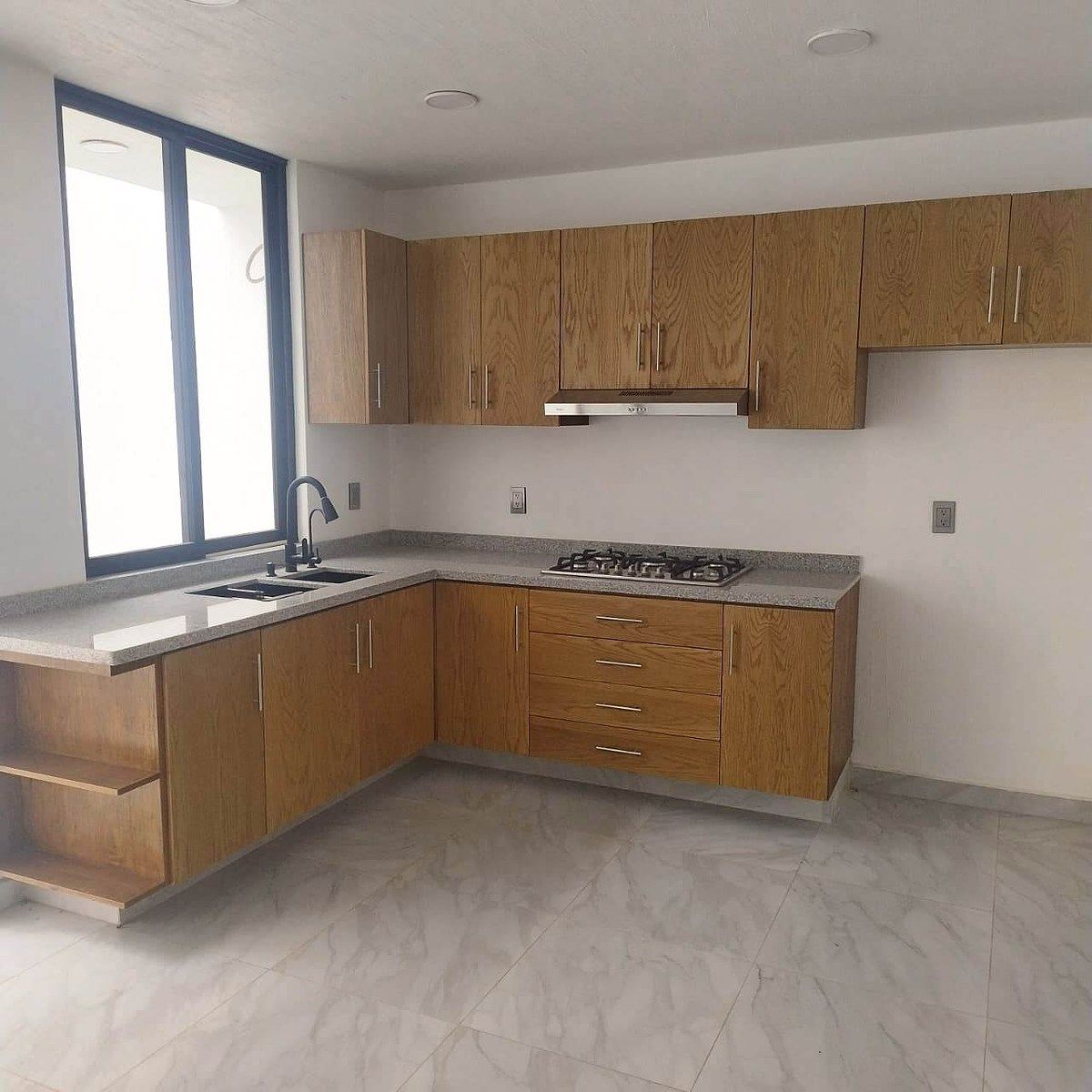 House in Gated Community in Pedregal del Bosque, Tlaquepaque, photo 3 of 10