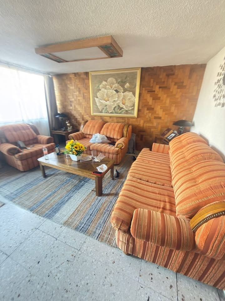 House in Rincón del Valle, Tlalnepantla de Baz, photo 3 of 12