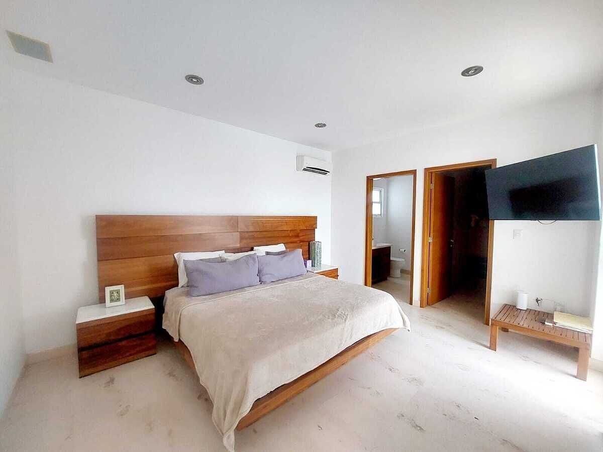 Habitación en PB con vestidor y baño, photo 15 of 35